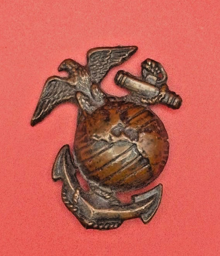 VTG WWII USMC Eagle, Globe and Anchor (EGA) Hat/Cap Pin. Oorah!