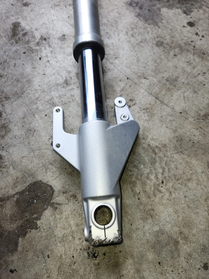 Tubo de horquilla izquierda recto Suzuki Vz800 Marauder M50 2009 Foto 3 de 3