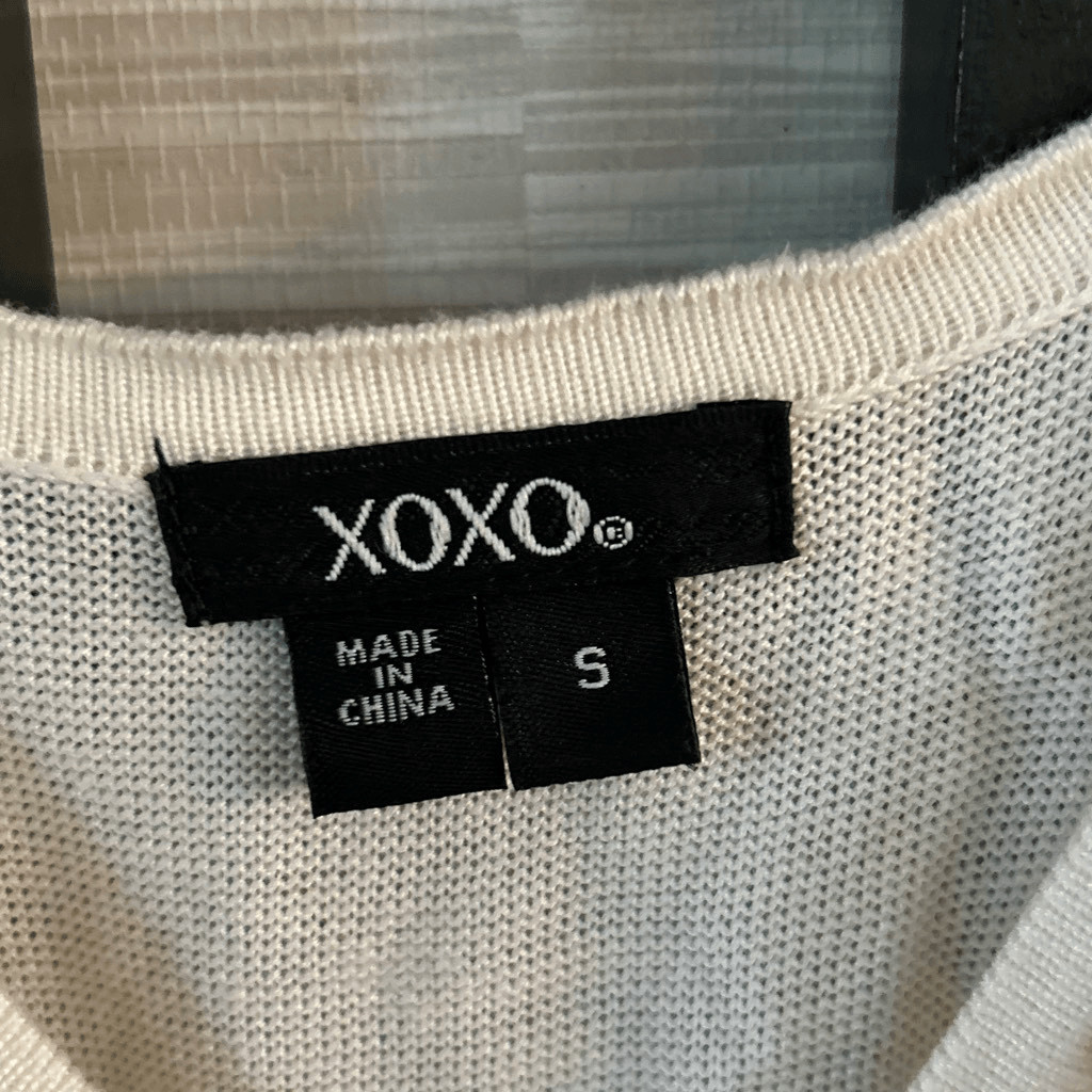 XOXO off-white crochet knit top low-cut V size S thumbnail 3