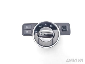 Mercedes-Benz C-Class Schaltertaste für Scheinwerferlichtsteuerung 2011 Saloon