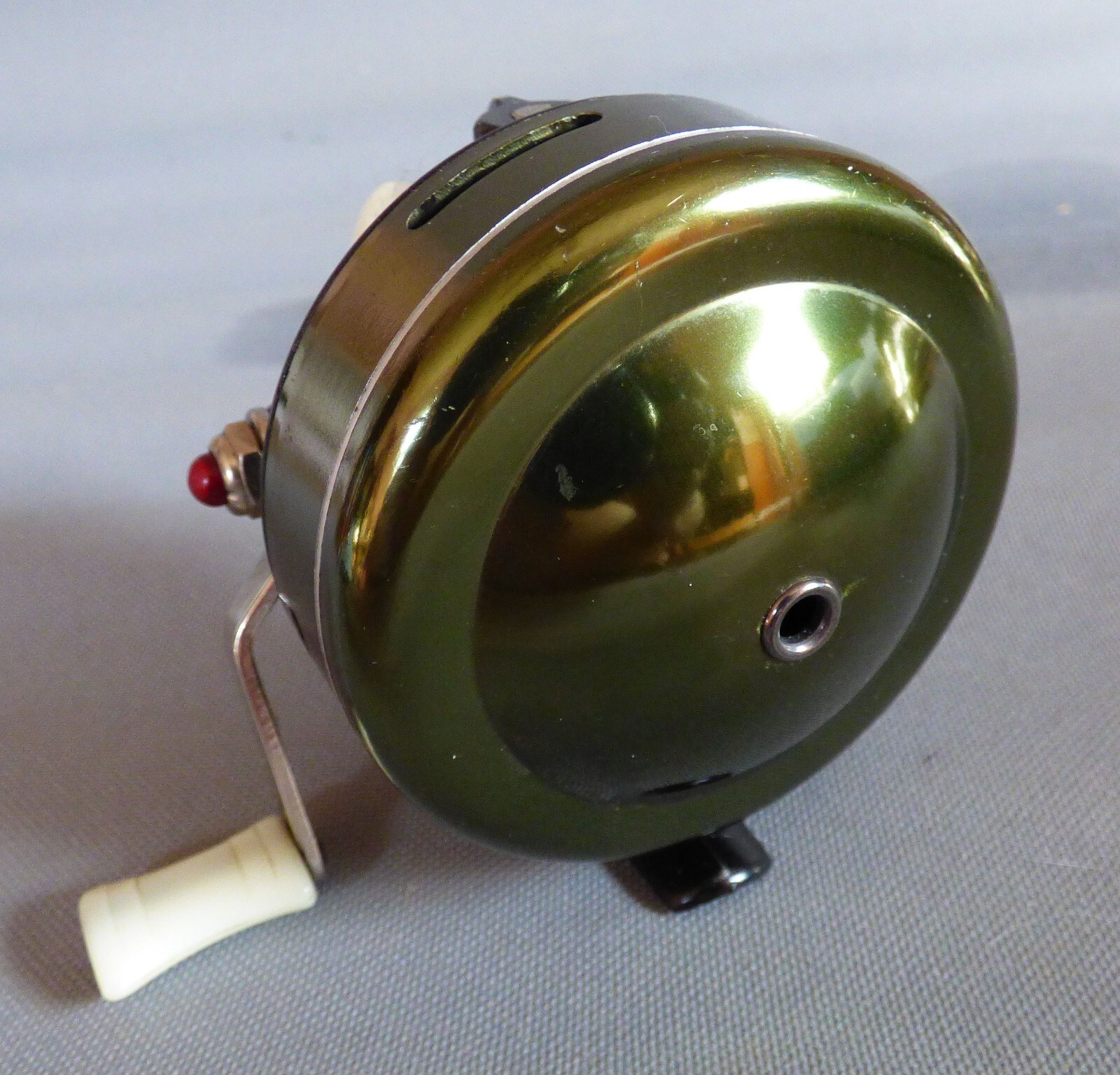 CLEAN VINTAGE JOHNSON CITATION 110B SPINNING REEL GREEN WORKS/LOOKS