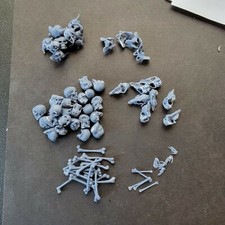 SKULLS AND BONES for miniature basing bits
