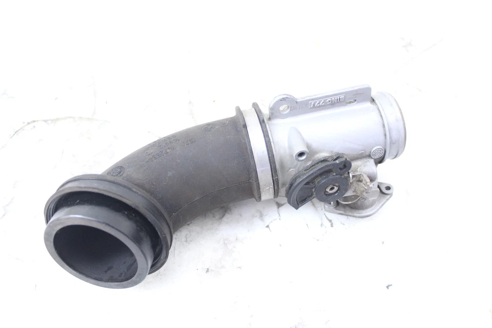 05-07 BMW R1200GS CORPO DO ACELERADOR FABRICANTE DE EQUIPAMENTO ORIGINAL 13 54 7 672 732 - Imagem 2 de 4