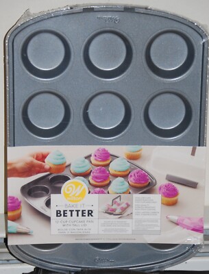 Wilton Bake It Better 12 cup Cupcake Pan w/Tall Lid
