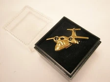 Bell Boeing V-22 Osprey Aircraft Vintage PRATT WHITNEY Tie Tack Lapel Pin
