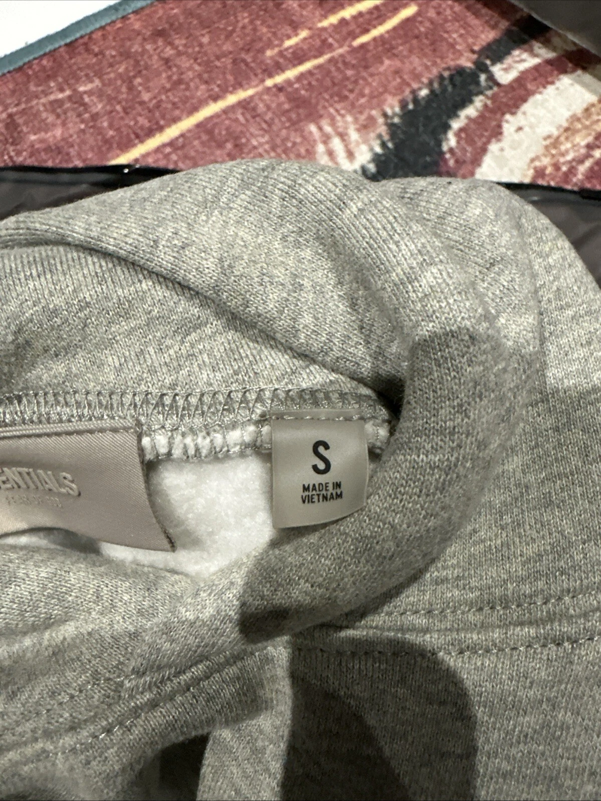 Felpa con cappuccio Fear Of God Essentials FW22 Avena scura Taglia (piccola) Nuova con etichette