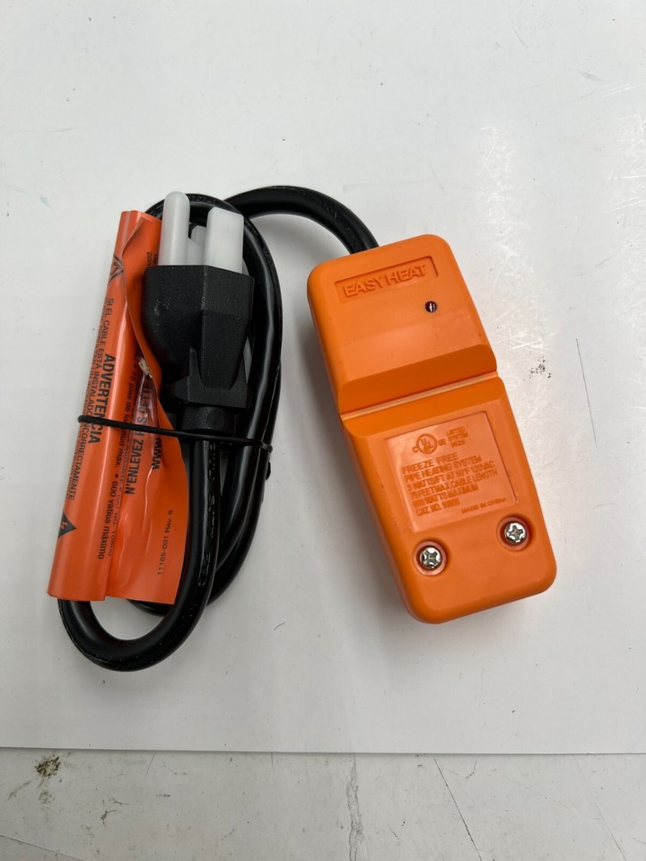 EasyHeat Freeze Free Pipe Heating System Plug with Power Indicator