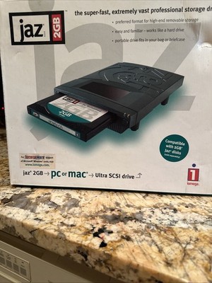 Jaz 2GB  For PC or MAC ultra SCSI drive