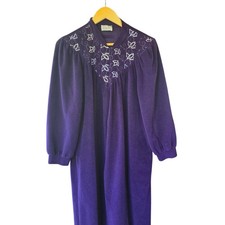 Vintage Vanity Fair Made In USA House Coat Bath Robe With Pockets Long ZIPPER