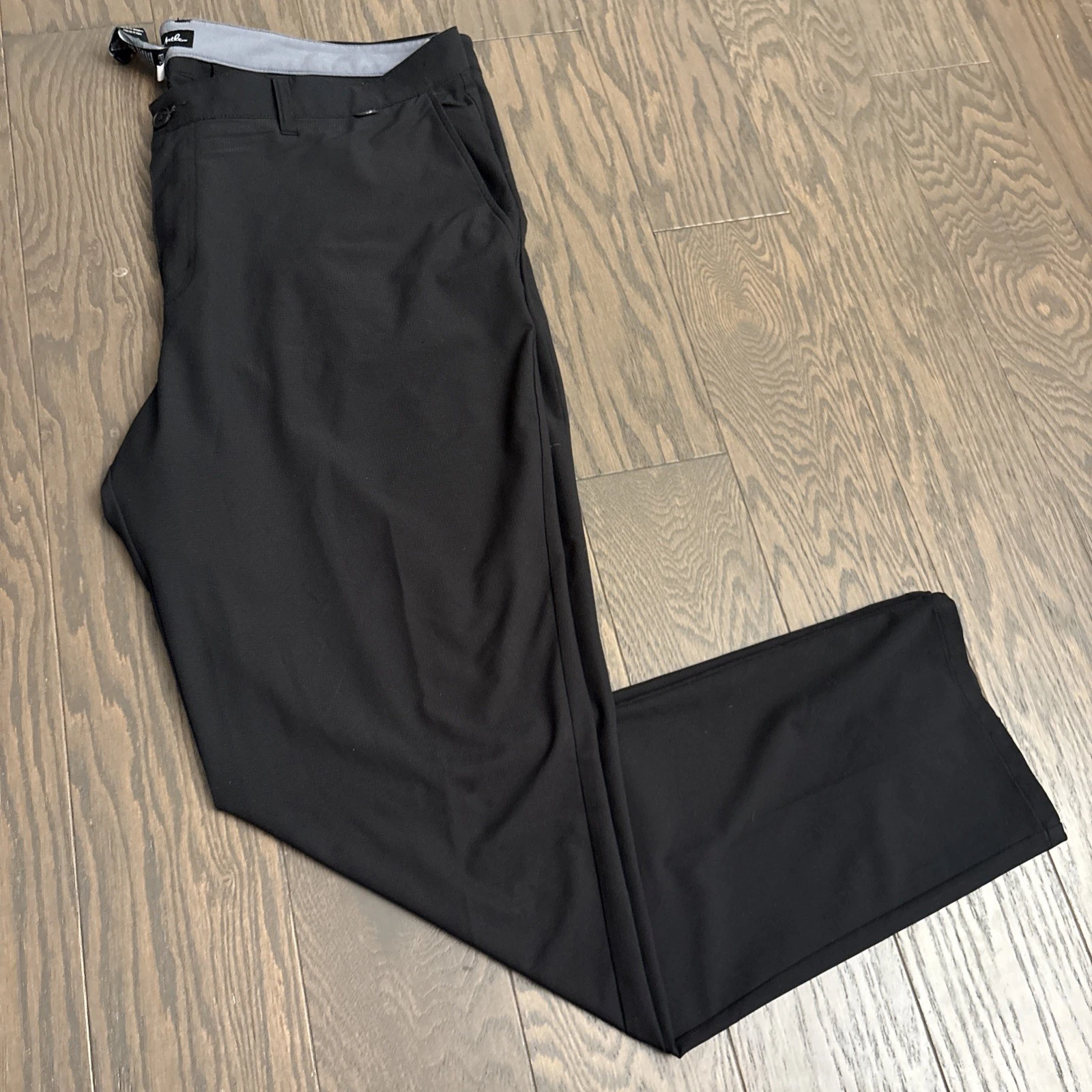 Travis Mathew Pants Mens 40x32 Black Golf Stretch Lightweight Straight Leg EUC