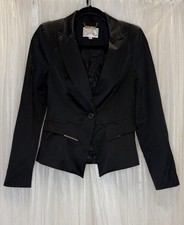 Vero Moda Women s Black Blazer With Shoulder Pads Small