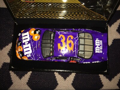Lot De 2 Diecast Ken Schrader RCCA Elite Halloween M&Ms 1:24 2000 & 2002