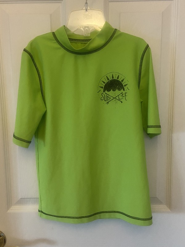 UNISEX YOUTH BRIGHT GREEN RASH GUARD TOP BY CHEROKEE - SIZE : MEDIUM (8) 