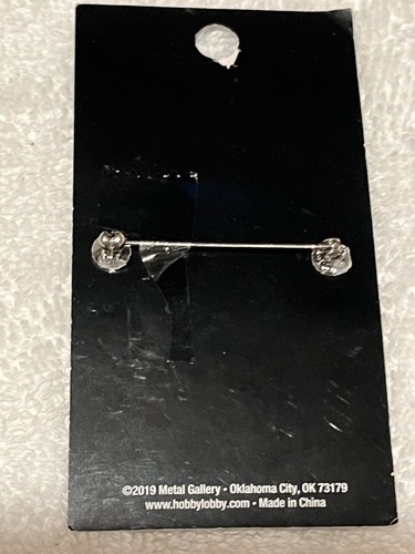 I LOVE JESUS Rhinestone Word Heart Christian Brooch Pin NWT (on card) - Picture 2 of 3