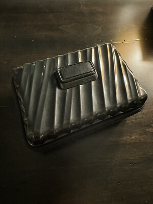 NEW TUMI Hard Shell Travel Case Delta Airlines First Class Black Toiletry 6.5 