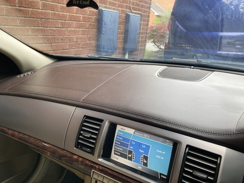 Jaguar XF 2.7d Premium Luxury 2008 - Picture 14 of 15