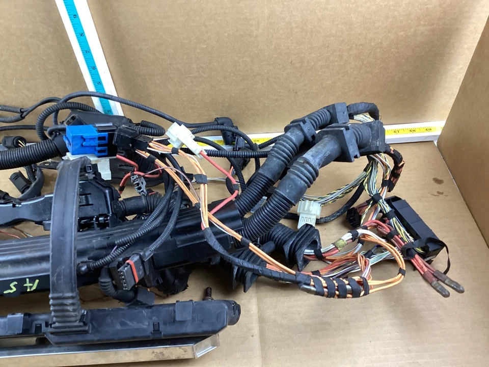 Arnés de cableado de motor BMW X5 E70 N52 2008 con riel inyector de combustible OEM Foto 4 de 4