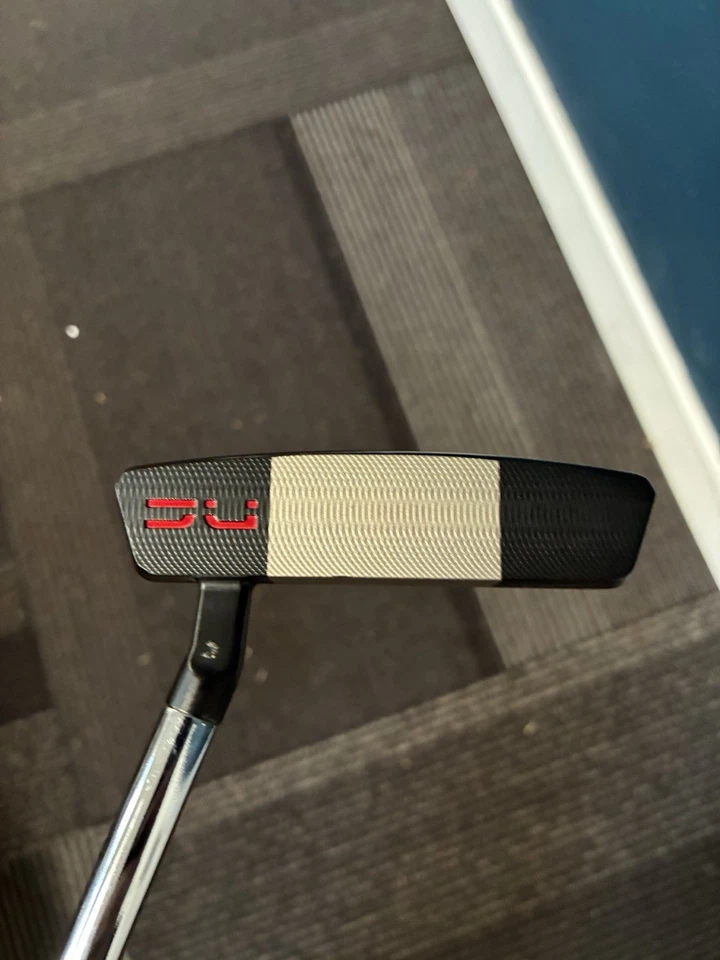 Never Compromise Reserve 4 Contrast 33.5 Inch Good Condition - Image 2 of 4