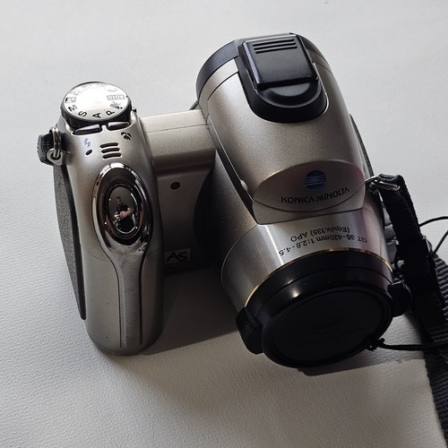 Konica Minolta Dimage Z6 Digital Camera With Original Box And Sd Card - Picture 5 of 8