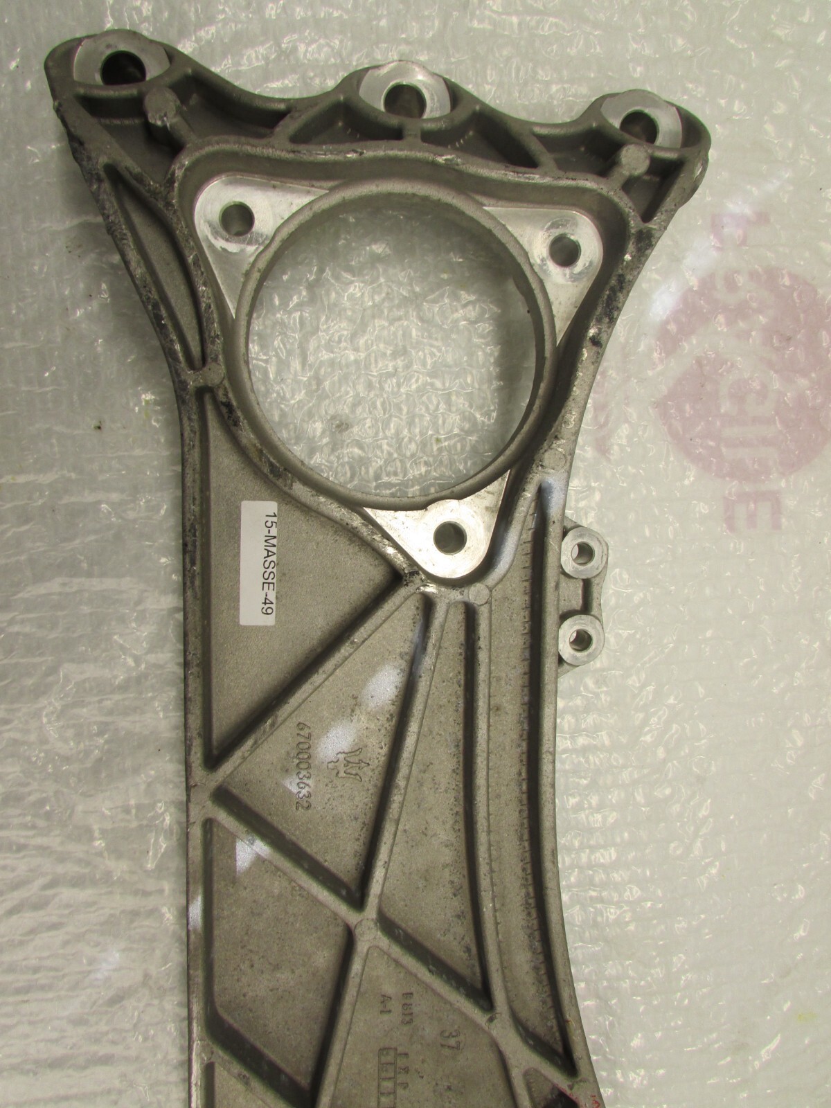 2014-2016 MASERATI QUATTROPORTE &GHIBLI TRANSMISSION MOUNT BRACKET OEM670003632