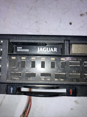 1985-1987 JAGUAR XJS XJ6 OEM AM/FM CAR RADIO CASSETTE 106050 | eBay