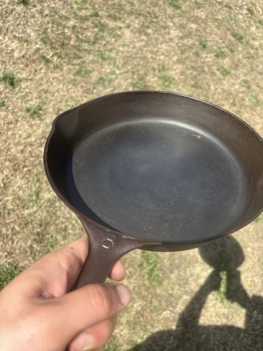 Griswold Victor #8 722C Cast Iron Skillet Frying Pan - Picture 6 of 9