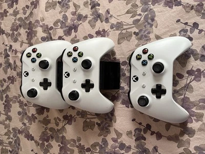 Microsoft Xbox One Wireless Controller White/Black - Image 1 of 4