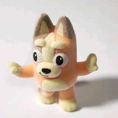 BLUEY FUZZIES SERIES 1 CHILLI 04 MUM FLOCKED FUZZY 1.5'' MINIFIGURE MOOSE TOYS