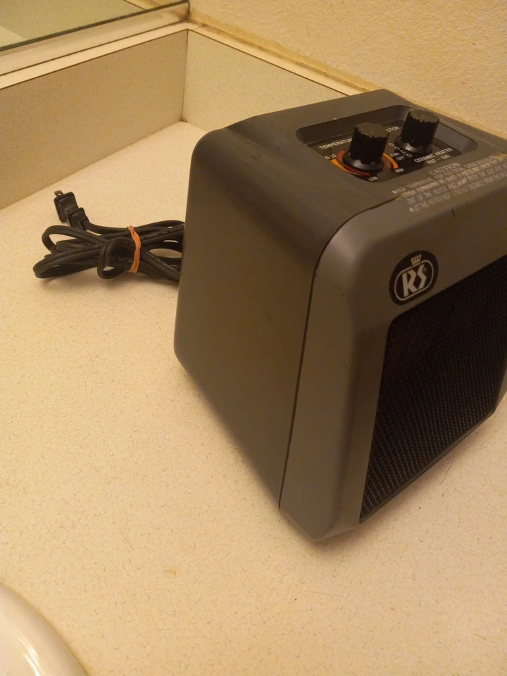 RST-590 TABLETOP CERAMIC HEATER - Royal Sovereign BRAND - Image 2 of 4