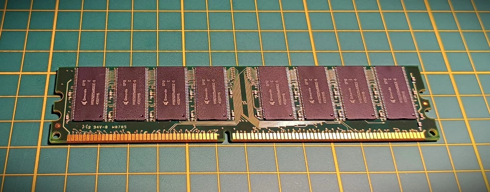 RAM Kingston 512MB DDR PC2100 266MHz DIMM 184-Pin Desktop Legacy - Immagine 2 di 2