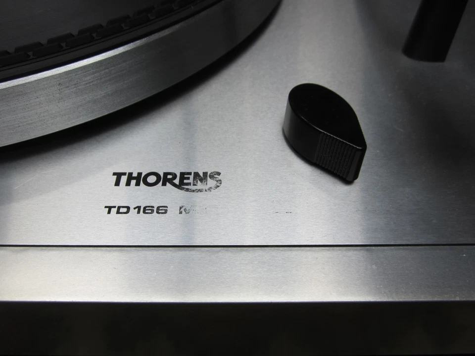 THORENS TD166 MK2  VINTAGE CLASSIC TURNTABLE - Image 4 of 4