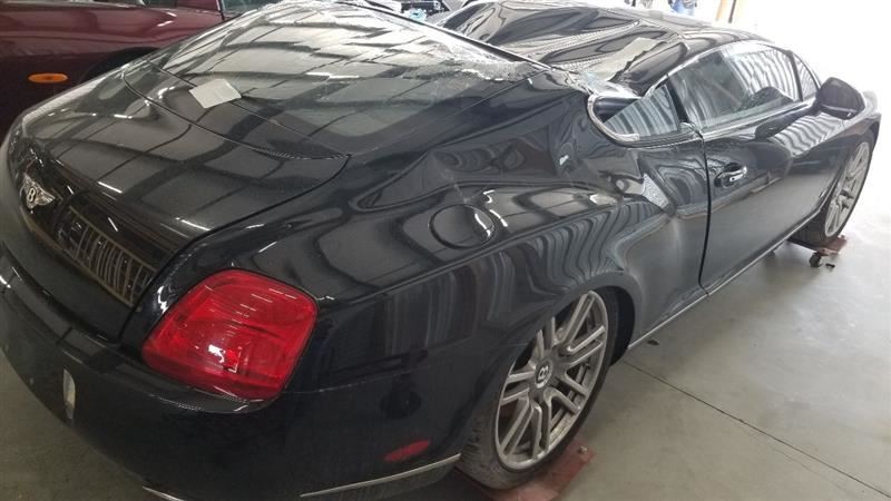 Bentley Continental GT Glove box