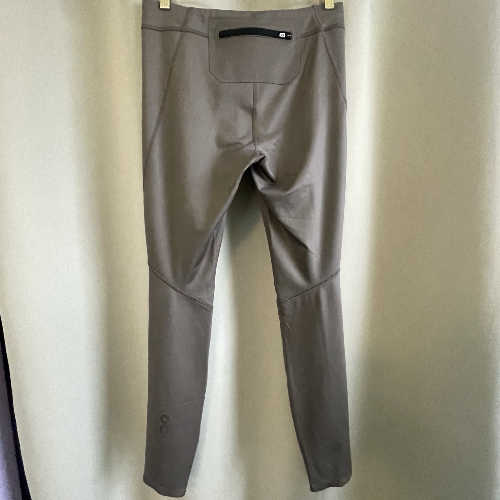 On Cloud Mens S Running Performance Quick Dry Tig… - image 3