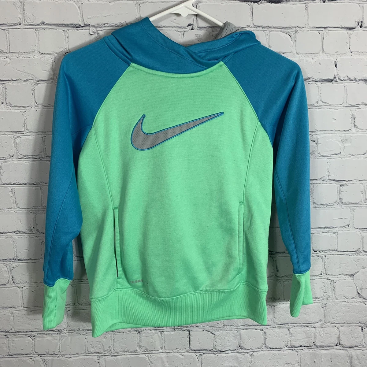 Nike youth therma hoodie cheap