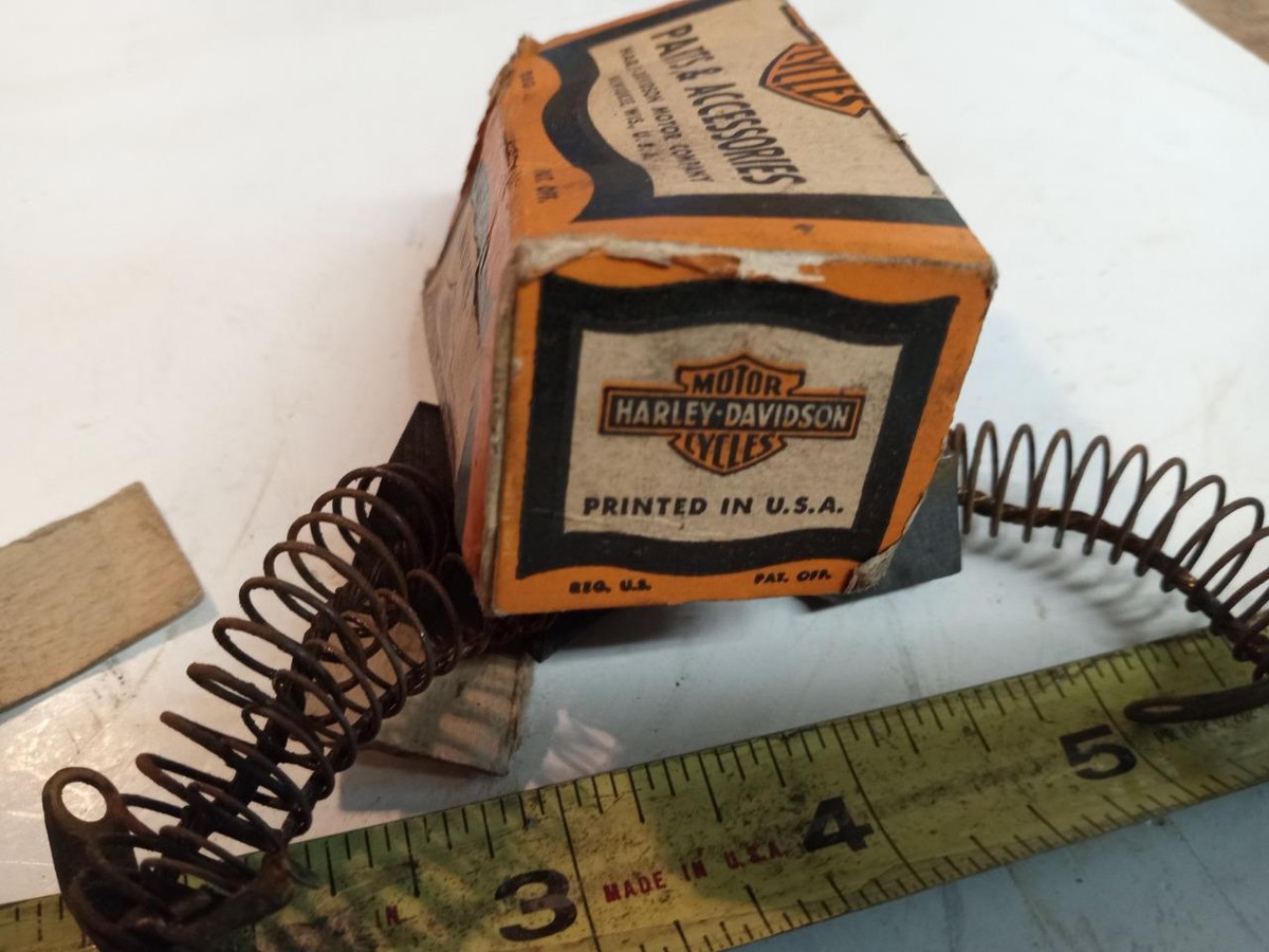 HARLEY NOS 1669-32A KNUCKLE PAN HEAD FLATTY 6 VOLT GENERATOR
