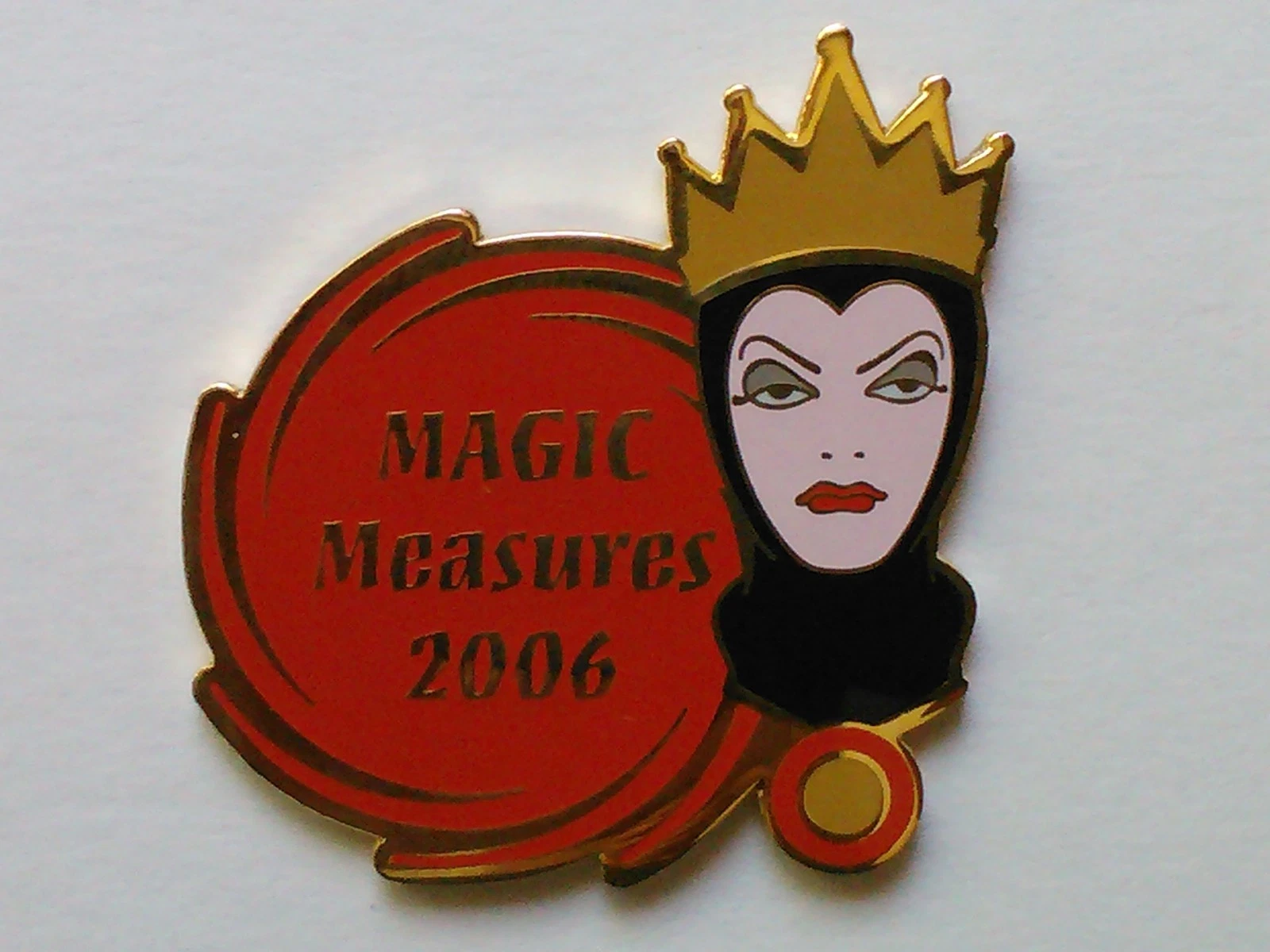 2006 Disneyland Cast WDTC MAGIC Measures Villains Evil Queen LE 250 Pin PP 43915