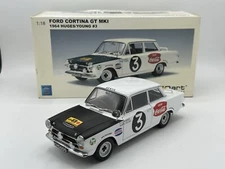 AUTOart 1:18 Scale Diecast Model - Ford Cortina GT MKI - 1964 Hughes / Young #3