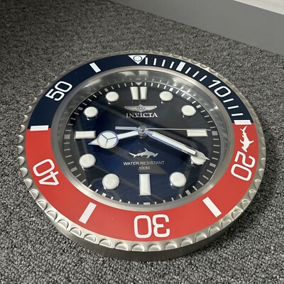 Invicta PRO DIVER HAMMERHEAD Master of the Ocean Quartz Exquisite 14'' Wall Clock
