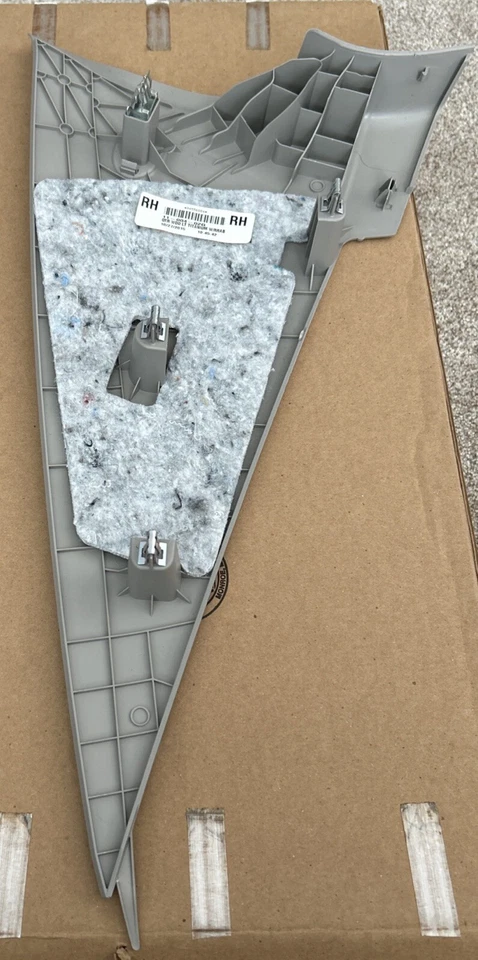 Tapicería de cuarto superior lado derecho Chevrolet Cruze original GM 2011-2016 94556884 Foto 2 de 4