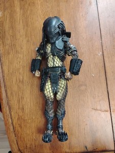 Neca Serpent Predator | eBay