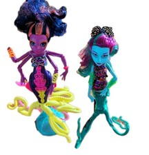 Muñecas Monster High Great Scarrier Reef Kala Mer’ri + Perla Peri Mano Falta