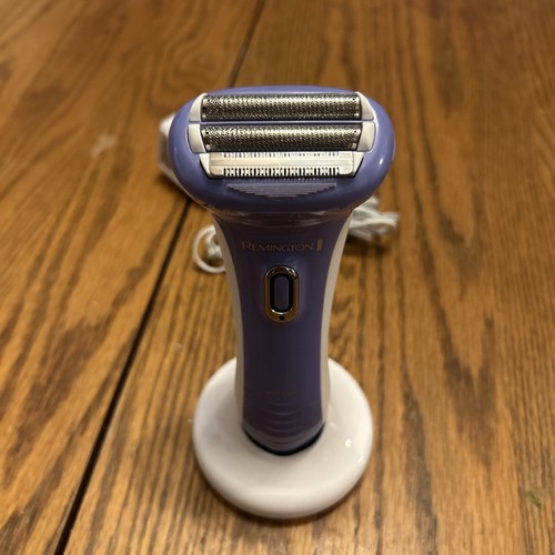 REMINGTON Smooth & Silky Electric Wet/Dry Shaver  Purple Model WDF5030 Clean
