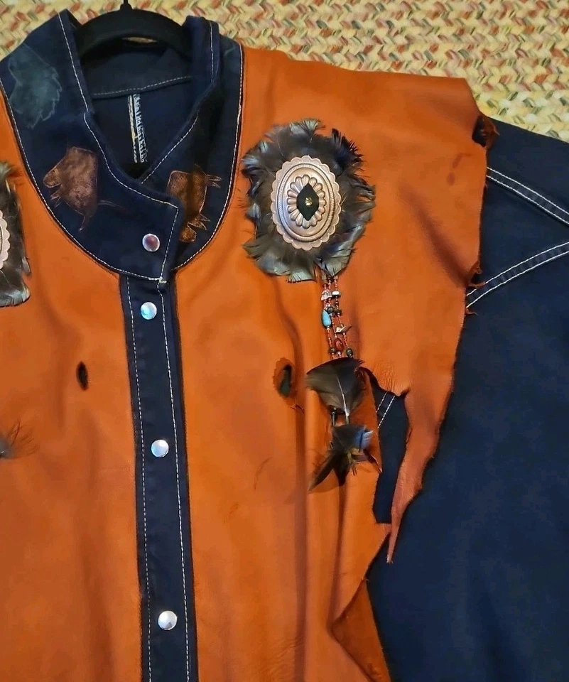 Chaqueta Temática Occidental Hecha a Mano Firmada por Becca Gedda Usable Arte Unisex XXL Foto 2 de 4