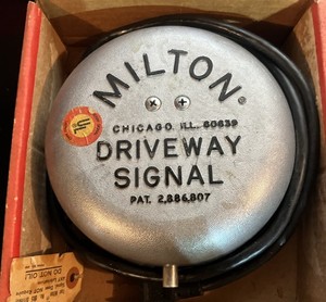 Milton 805 Service Station Driveway Signal Bell - Original Box Free Shipping A1