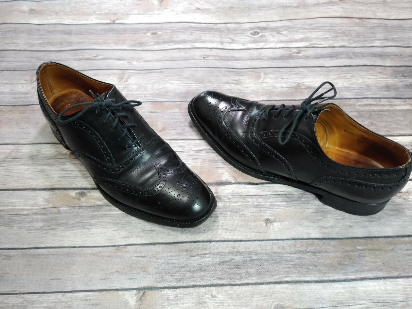 brooks dress shoes