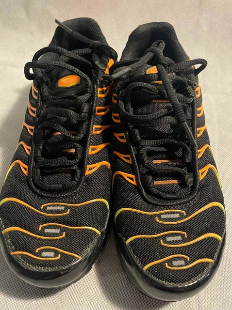 nike air max plus black volt total orange