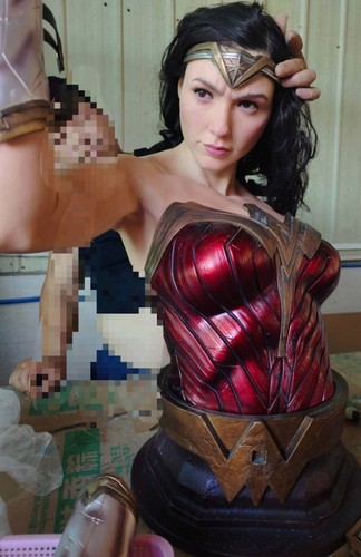 1/1 Life-Size Wonder Woman Resin Bust Statue Silicone Model 29" High In Stock - Picture 9 of 11