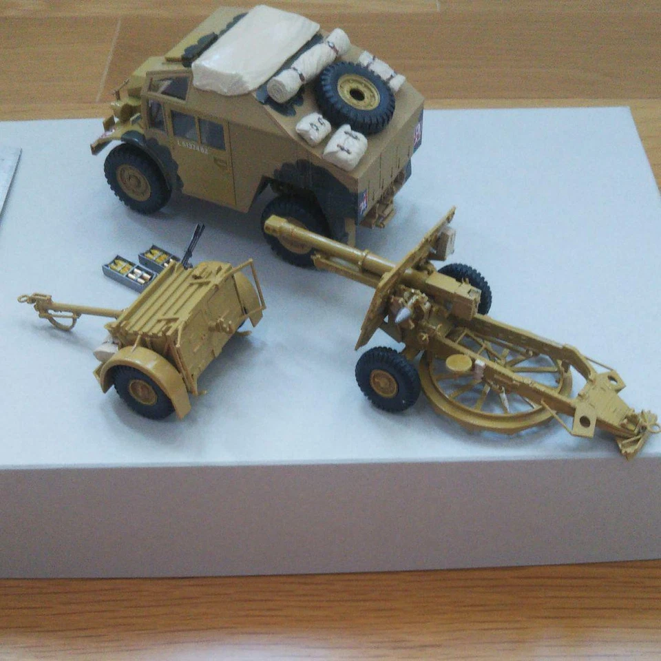 Costruito e dipinto Tamiya 1/35 British 25 PDR Field Gun e trattore Quad gun - Immagine 2 di 4