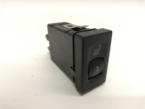 VW Passat 3BG  -  Schalter Sitzheizung Sitz  Vorne Rechts  3B0963564C  (02)
