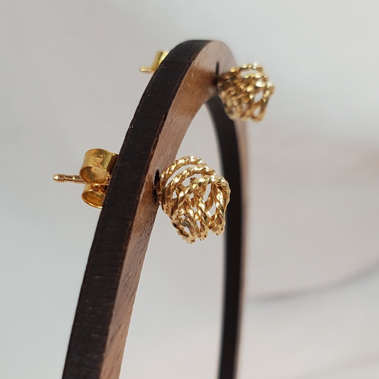 14k Gold Interlocking Circle Stud Earrings, Love … - image 2